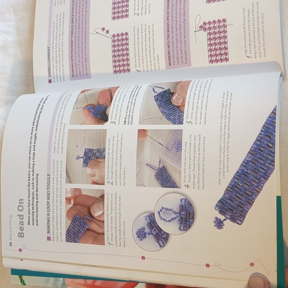 The Beaders Bible Book Comprehensive Guide to Beading Techniques Dorothy Wood - Picture 10 of 12